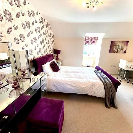 Grays Lakeside Stylish 3 Bedroom House מראה חיצוני תמונה