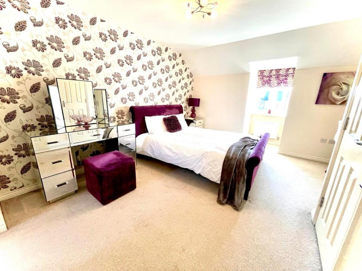 Grays Lakeside Stylish 3 Bedroom House מראה חיצוני תמונה