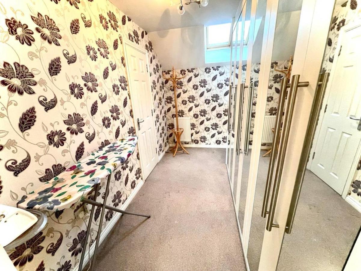 Grays Lakeside Stylish 3 Bedroom House מראה חיצוני תמונה